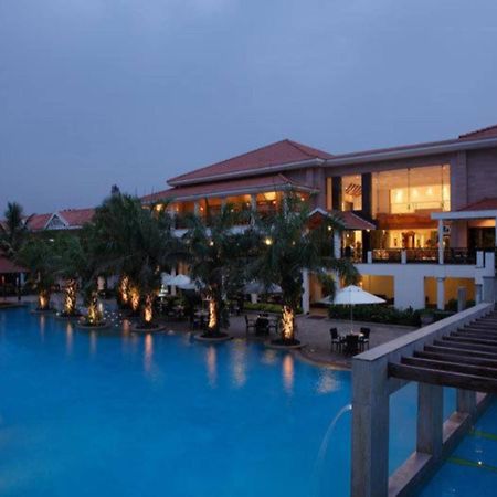 Palm Meadows Resort Bangalore Exterior foto