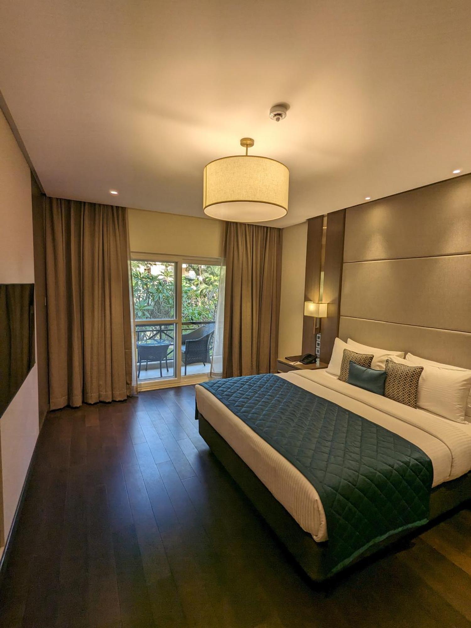 Palm Meadows Resort Bangalore Exterior foto