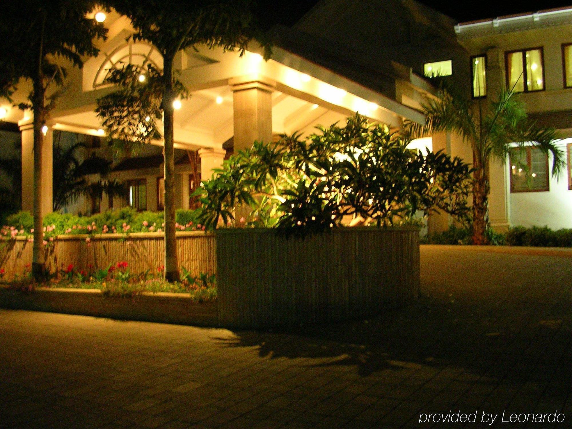 Palm Meadows Resort Bangalore Exterior foto